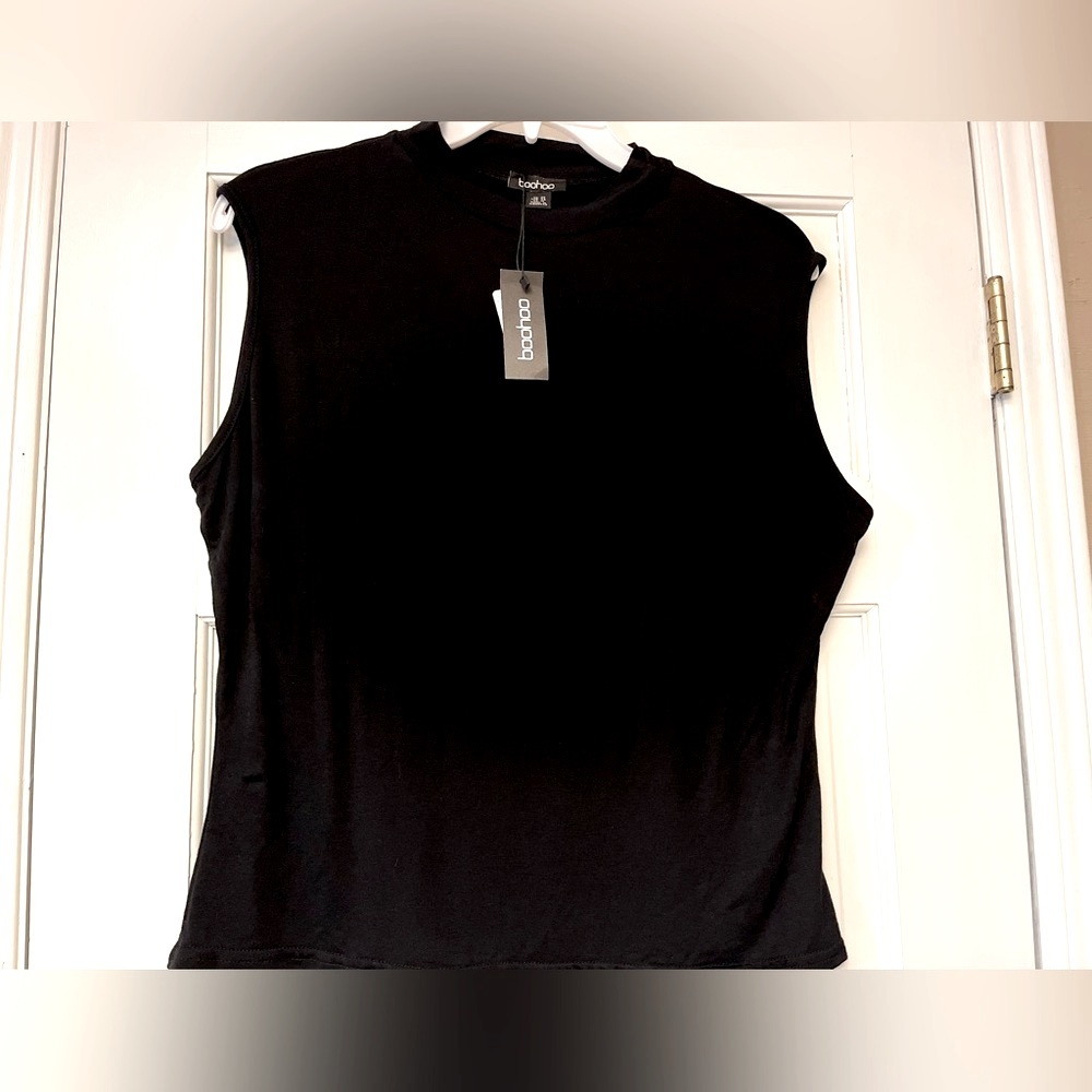 BOOHOO cropped, sleeveless black  top,‎ XL, NWT